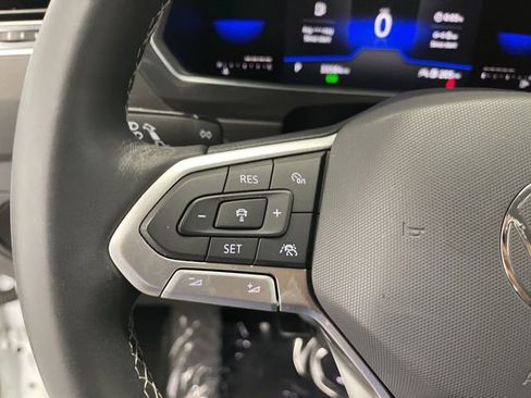 Certified 2022 Volkswagen Tiguan SE AWD/4WD image 16