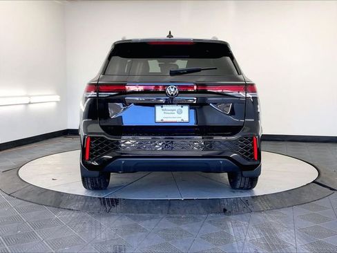 New 2026 Volkswagen Tiguan SE R-Line image 5