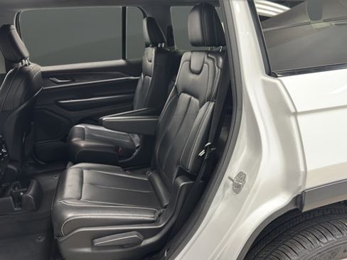 Used 2023 Jeep Grand Cherokee L Limited AWD/4WD image 21