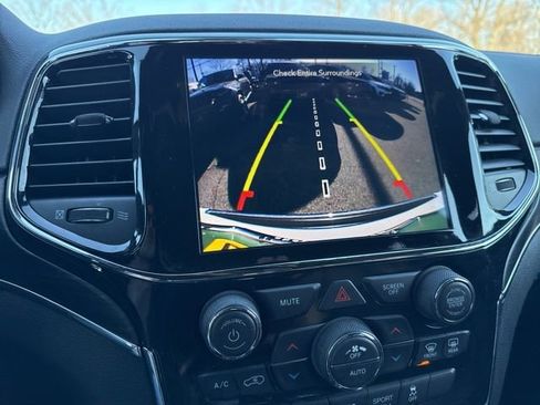 Certified 2022 Jeep Grand Cherokee Limited image 15