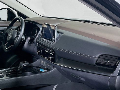 Used 2023 Nissan Rogue SV image 27