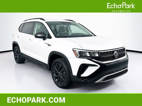 Used 2022 Volkswagen Taos S FWD image 1