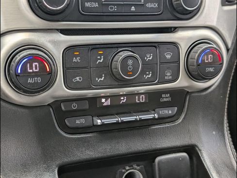 Used 2016 GMC Yukon XL SLE AWD/4WD image 16