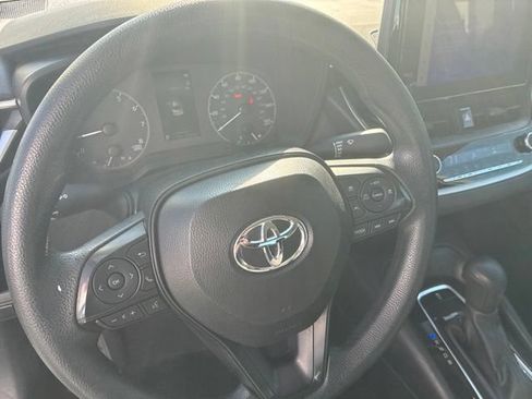 Used 2024 Toyota Corolla LE FWD image 18