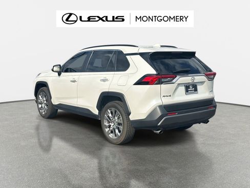 Used 2019 Toyota RAV4 Limited w/ Cold Weather Package image 5