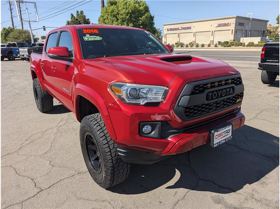 Used 2016 Toyota Tacoma TRD Sport w/ Towing Package RWD image 2