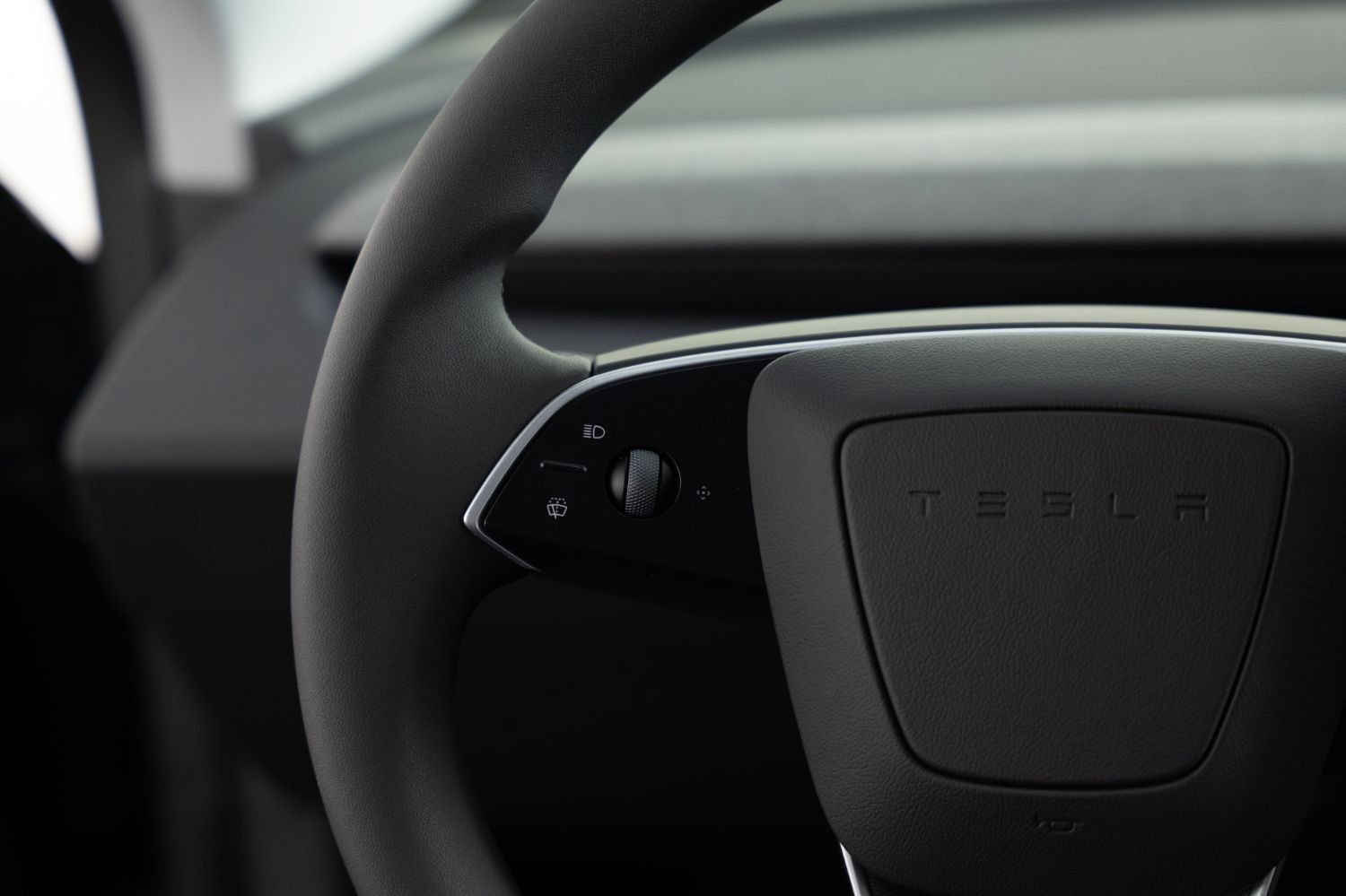 Used 2026 Tesla Model Y AWD image 30