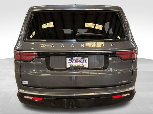 Used 2024 Jeep Wagoneer L Series III w/ Flexible Seating Group image 4