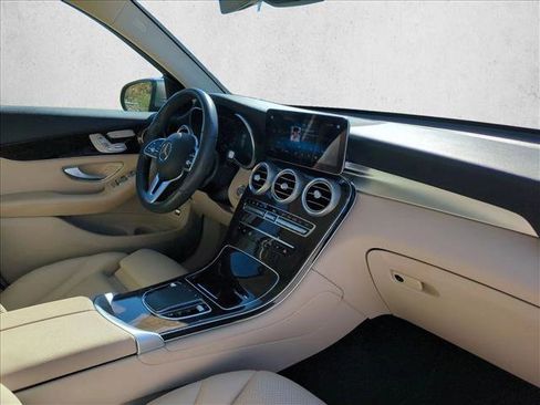Used 2022 Mercedes-Benz GLC 300 image 22