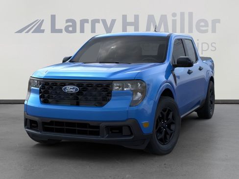 New 2025 Ford Maverick XLT w/ XLT Luxury Package AWD/4WD image 2
