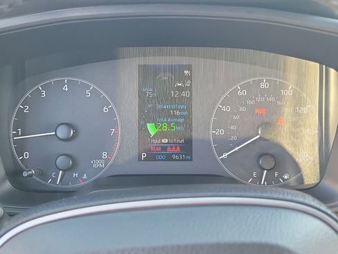 Used 2024 Toyota Corolla SE image 29