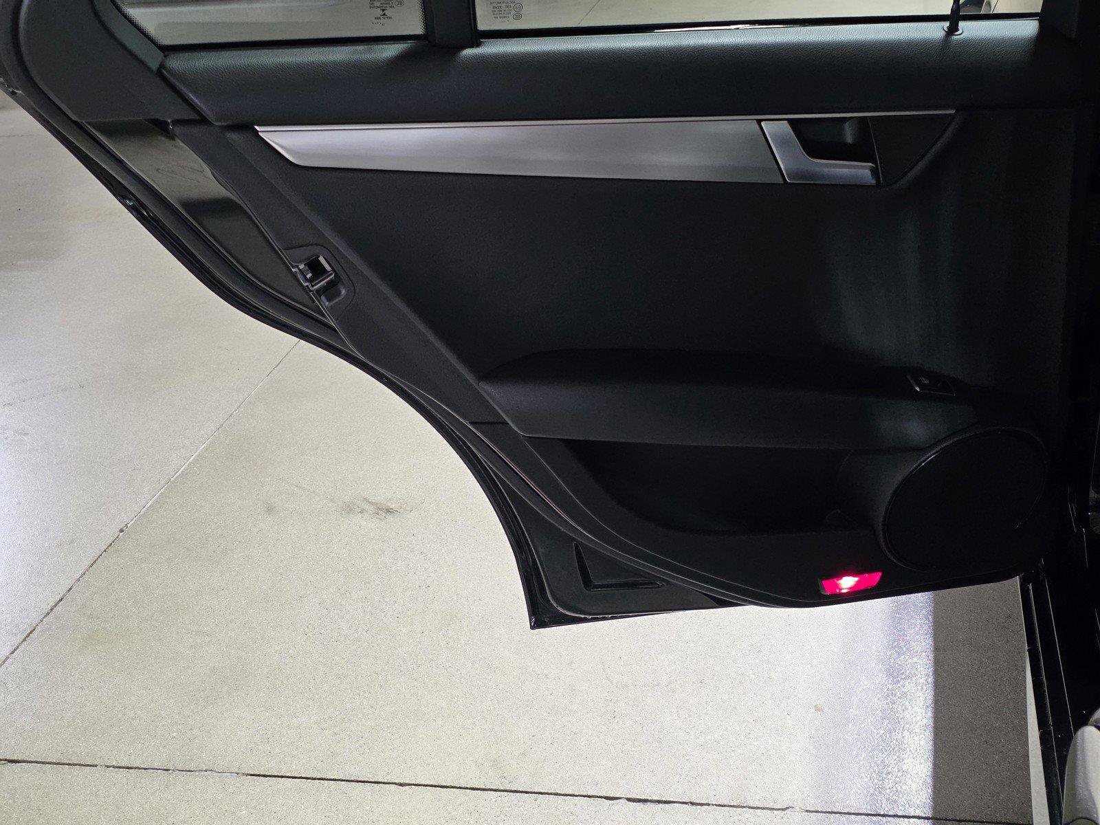 Used 2014 Mercedes-Benz C 250 Sedan image 10