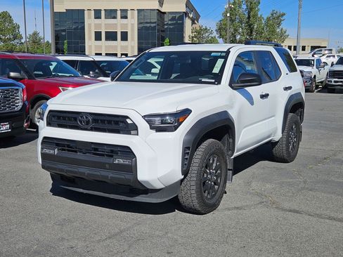 Used 2025 Toyota 4Runner SR5 AWD/4WD image 10