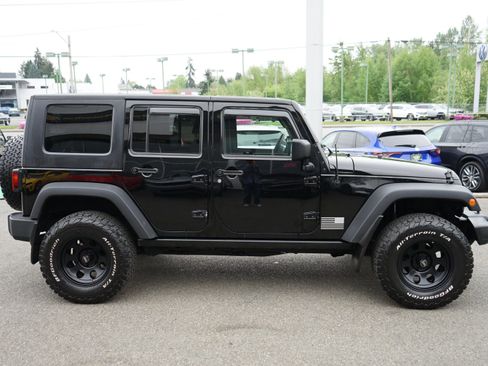 Used 2008 Jeep Wrangler Unlimited Rubicon w/ Dual Top Group AWD/4WD image 6