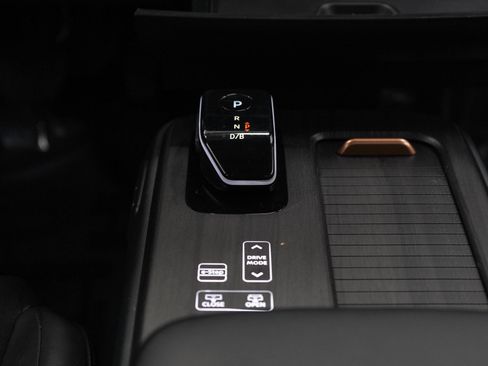 Used 2024 Nissan Ariya AWD image 21