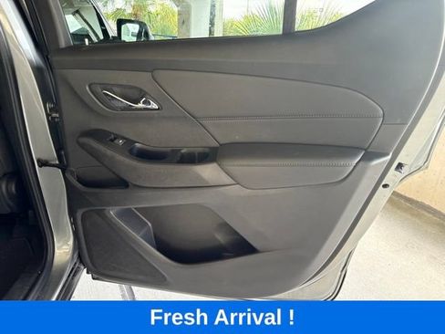 Used 2023 Chevrolet Traverse LT FWD image 15