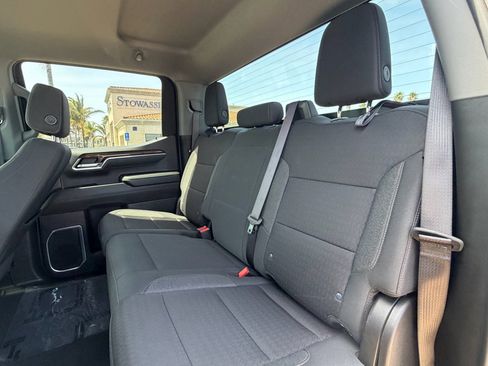 Used 2025 Chevrolet Silverado 1500 LT RWD image 8