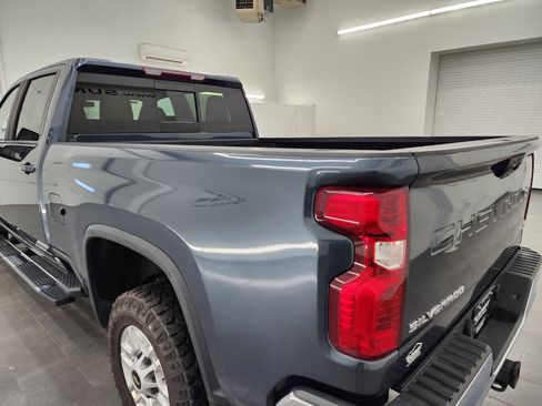 Used 2020 Chevrolet Silverado 2500 LT w/ Convenience Package image 6