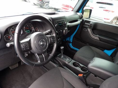 Used 2018 Jeep Wrangler Unlimited Sport S image 11