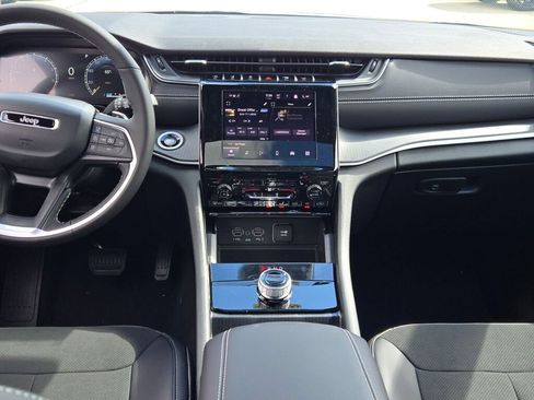 New 2025 Jeep Grand Cherokee L Altitude image 22