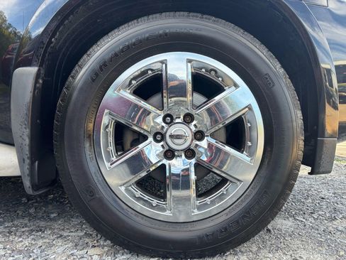 Used 2012 Nissan Armada Platinum image 25