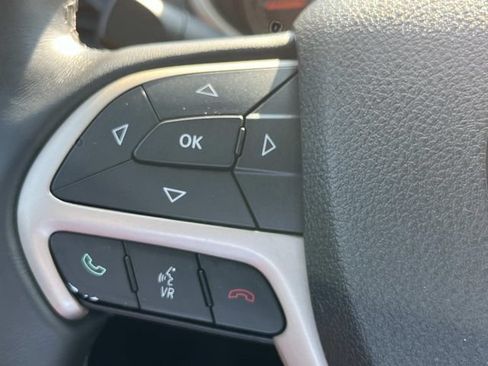 Used 2015 Jeep Cherokee Latitude FWD image 27