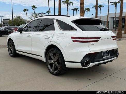 Used 2023 Genesis GV70 2.5T w/ Sport Prestige Package AWD/4WD image 4