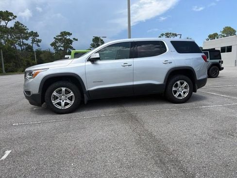 Used 2018 GMC Acadia SLE w/ LPO, Protection Package FWD image 2