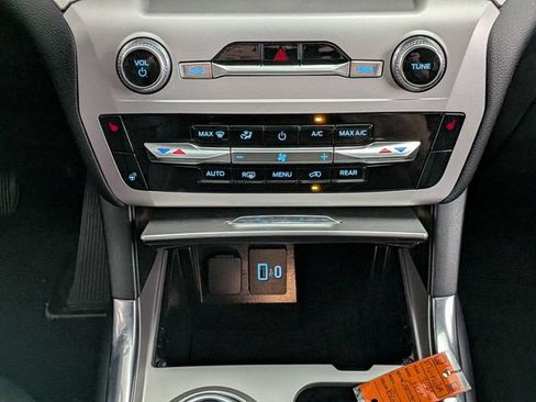 Certified 2023 Ford Explorer XLT w/ Equipment Group 202A AWD/4WD image 29