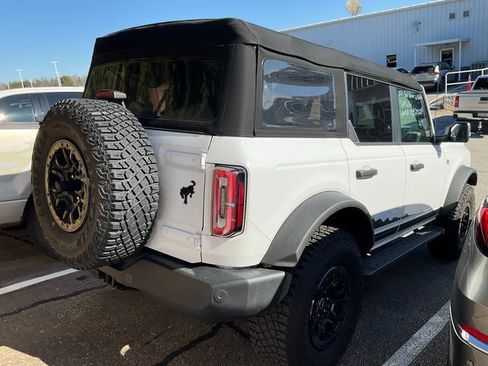 Used 2023 Ford Bronco Wildtrak image 6