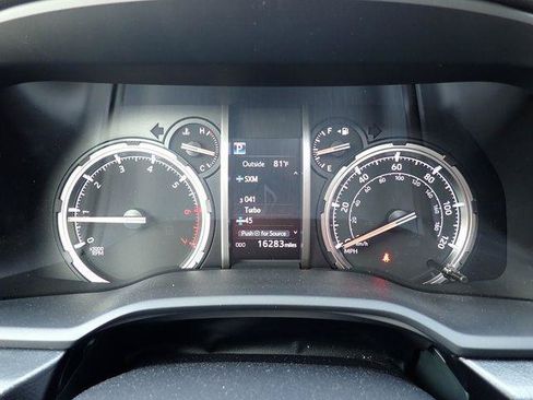 Certified 2024 Toyota 4Runner TRD Off-Road Premium w/ Moonroof Package AWD/4WD image 15