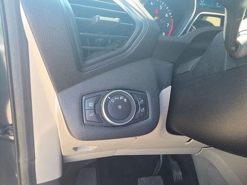 Used 2019 Ford Escape SEL FWD image 18