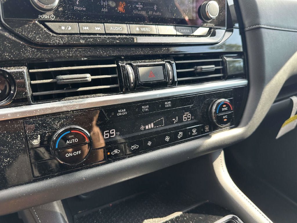 Certified 2025 Nissan Pathfinder SV AWD/4WD image 25