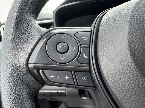 Used 2025 Toyota Corolla LE image 16