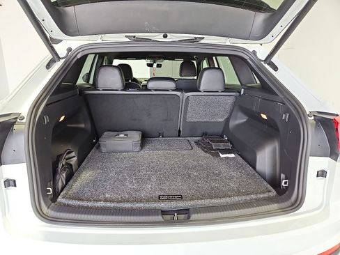 Certified 2023 Volkswagen Atlas Cross Sport SE FWD image 12