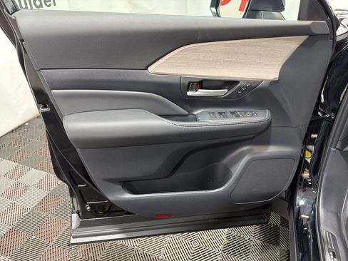 New 2026 Toyota Grand Highlander AWD image 24