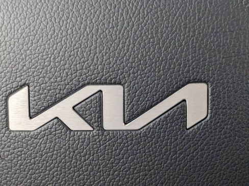 Certified 2026 Kia Carnival EX FWD image 37