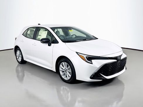New 2026 Toyota Corolla SE image 3