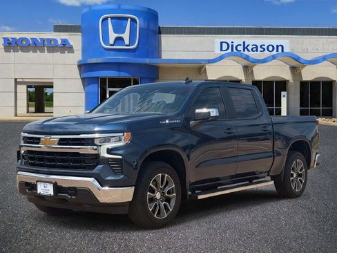 Used 2023 Chevrolet Silverado 1500 LT AWD/4WD image 1