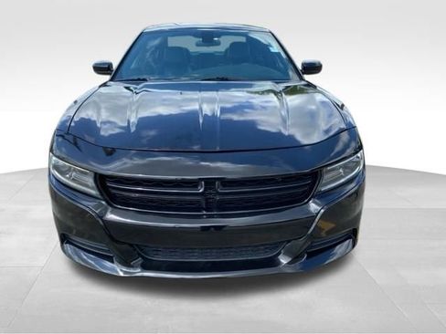 Used 2020 Dodge Charger SXT w/ Leather Interior Group image 2