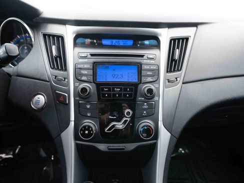Used 2012 Hyundai Sonata SE FWD image 17
