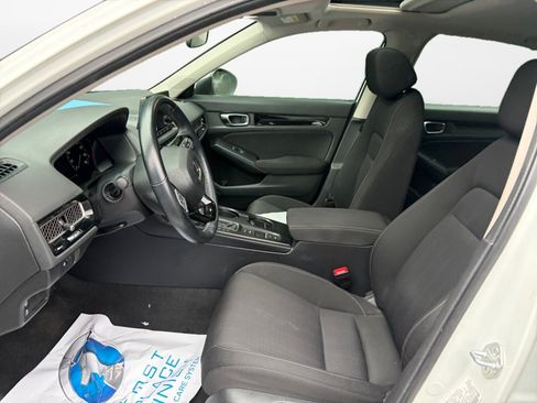 Used 2024 Honda Civic EX image 9