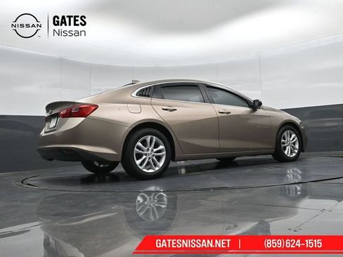 Used 2018 Chevrolet Malibu LT FWD image 33