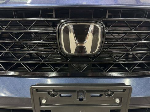 Used 2023 Honda Accord EX image 10
