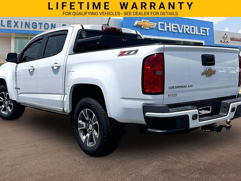 Used 2018 Chevrolet Colorado Z71 AWD/4WD image 3