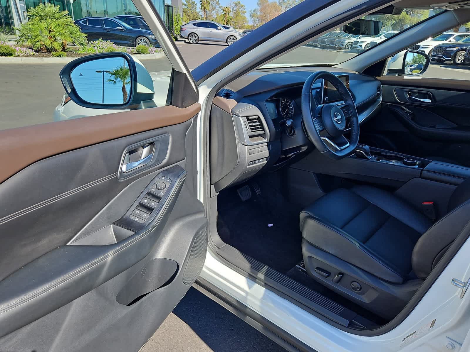 Used 2023 Nissan Rogue SV w/ SV Premium B Package AWD/4WD image 10