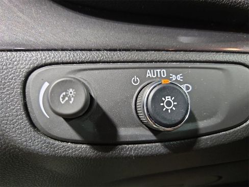 Used 2022 Buick Encore Preferred w/ Safety Package image 30