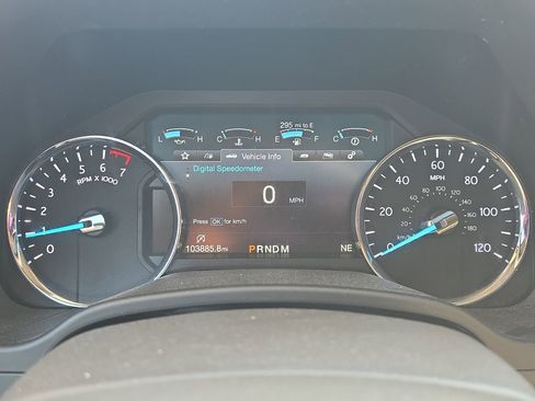 Used 2018 Ford Expedition XLT w/ Equipment Group 202A AWD/4WD image 5