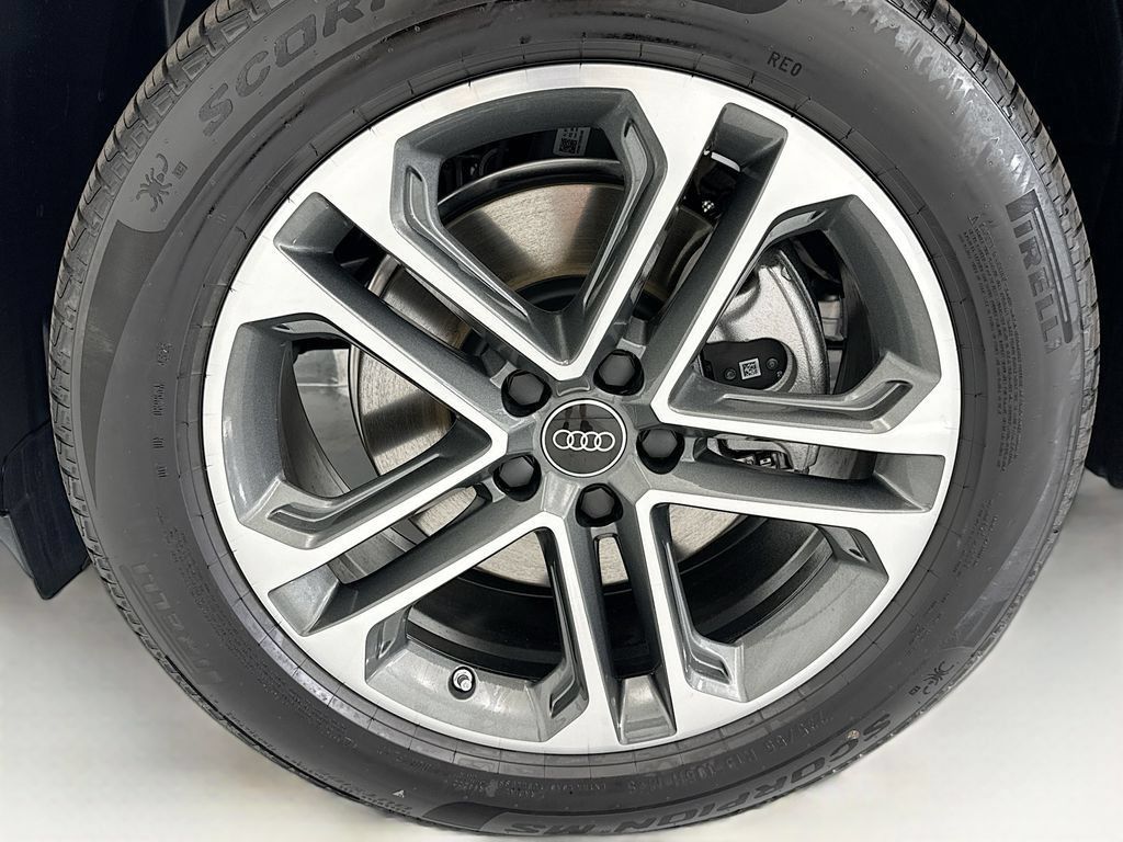 Used 2026 Audi Q5 Premium Plus w/ Premium Plus AWD/4WD image 29