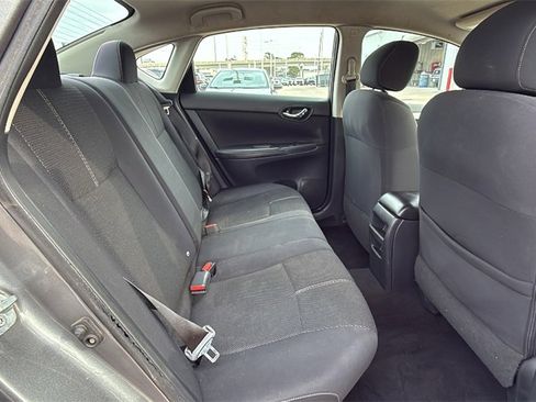 Used 2017 Nissan Sentra S image 27